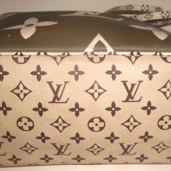 Huge PVC Shoulder Tote in Style of Monogram Shoulder Tote NOT Louis Vuitton - Picture 7 of 11
